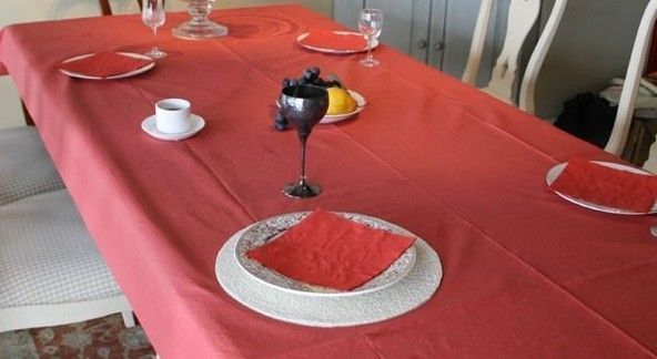 Одноразовая скатерть MIRPACK Одноразовая скатерть MIRPACK